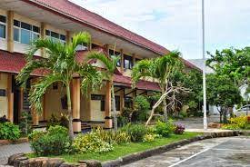Di sini di sekolah ini, aku menemukan api semangat yang membara. 31 Puisi Sekolahku Yang Indah Kebanggaanku Klak Klik Bermutu
