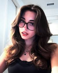 Lea Martinez's Instagram, Twitter & Facebook