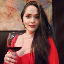 Michele Correa Silva (@pretamcs)