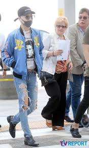 Shinee Taemin Shocks Foreigners With His Outlandish Fashion Shinee Taemin Fashion Taemin