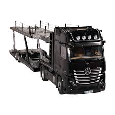 Since the summer, an increasing number of trucks sporting the mercedes star have been seen on the roads without the typical large exterior mirrors. Mercedes Benz Actros Gigaspace 4x2 Lohr Car Transporter