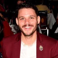 Michael David Beecham (@DJ_MikeyB10)