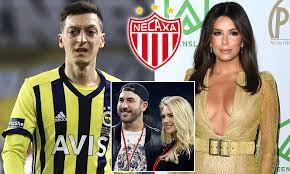 Eva longoria, mesut özil y justin verlander son algunos de los nuevos dueños del necaxa de la liga mx que contará con inversión extranjera para el siguiente torneo. Mesut Ozil Teams Up Eva Longoria And Kate Upton To Buy Stake In Mexican Club Necaxa Daily Mail Online