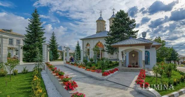 Sclipirile Luminii: Mănăstirea Pasărea | Poza 2