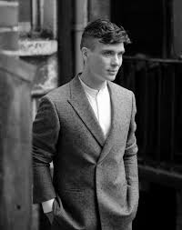 Having started his performing career as the lead singer, pianist, and songwriter of a rock band. Peaky Blinders Cillian Murphy Could Be The Next Bond Grazia