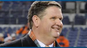 Mac Freeman informs staff of his departure from Broncos