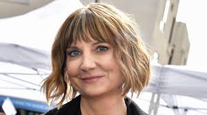 Jerusha looks so different in other roles : r/superstore