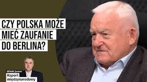 Edward Kawa's Instagram, Twitter & Facebook