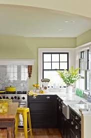 In 2021 we'll see warm comforting hues in combination with bright what are the trending home decor colors in 2021? 25 Best Kitchen Paint And Wall Colors Ideas For Popular Kitchen Color Schemes 201