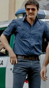 Pedro pascal transforms into dea agent javier pena as he films scenes in colombia for season three of narcos. Pedro Pascal Stuff I Love Javier Pena S Clothes