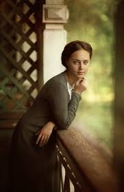 Aesthetic clothes, aesthetic makeup, glamouröse outfits. Prohimanshu Vistaviews Pure Aesthetics An American Lebanese Beauty