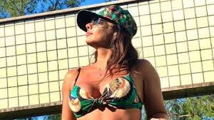 Privacidade e prazer, você encontra aqui! Viviane Araujo Canta Musica De Belo E E Chamada De Rainha Do Deboche Istoe Independente