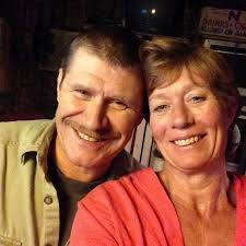 Who can move a 24' 5th wheel camper near Crivitz, Wisconsin?