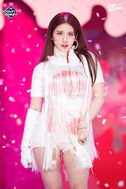 Somi Pics On Twitter Kpop Outfits Somi Stage Outfits