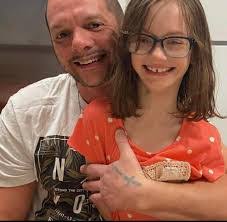 Leslie Patchin's Instagram, Twitter & Facebook