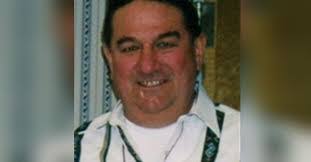 Lee Lowe's Instagram, Twitter & Facebook