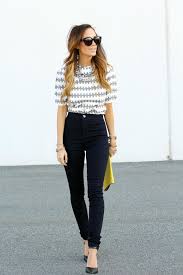 20 Style Tips On How To Wear High Waisted Jeans How To Wear High Waisted Jeans High Waisted Jeans Outfit High Wasted Jeans Outfit