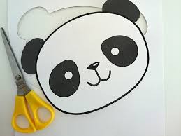 Schneide zwei masken aus jersey aus, klebe sie so zusammen, dass die schönen stoffseiten außen liegen, dass dabei aber am kinn eine öffnung frei. Tolle Partymasken Als Printable Tiermasken Katze Und Panda Fasching Hooray Today