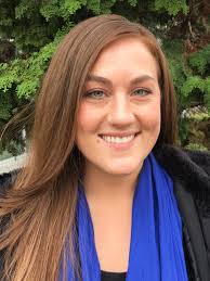 Carrie Bee's Instagram, Twitter & Facebook