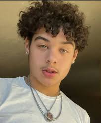 NORTH CAROLINA MAN WANTED FOR MURDER ‼️ POSSIBLY HIDING IN NEW YOR