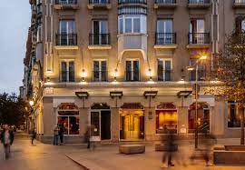 The art collection includes roman mosaics and greek ceramics, some from the 3rd century bc. 5 Villa Real Hotel Madrid City Centre Official Website