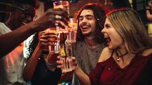 Binge drinking affects male and female brains differently ...