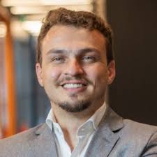 A próxima geração de inteligência artificial, pensando como um ser humano,  mas, ainda, sem sabedoria.