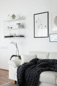 Grobmaschige Decke Stricken Ohne Nadeln Anleitung Zum Nachmachen Decke Stricken Ohne Nadeln Dekor Skandinavische Wohnraume