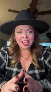 Deanna Townsend's Instagram, Twitter & Facebook