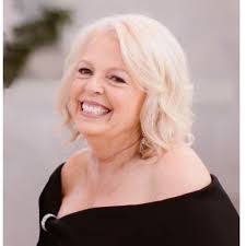 Donna Cline's Instagram, Twitter & Facebook