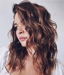 Simply watch our global hair expert karl eklund transform lifeless locks into voluminous waves using 3 products from the new hairx styling range. 25 Volume Haircuts For 2021 Even Dolly Parton Would Approve Of Southern Living