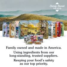 Taste Of The Wild Grain Free High Protein Real Meat Recipe Wetlands Premium Dry Dog Food 28lb Read More At The Image In 2020 Dry Dog Food Dry Cat Food