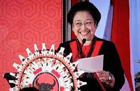 Megawati mengatakan sejarah bangsa harus diterangkan kembali dengan utuh kepada generasi muda. Sebut Anak Muda Tak Tahu Sosok Soekarno Megawati Saya Bilang Itu Namanya Bodoh Fajar
