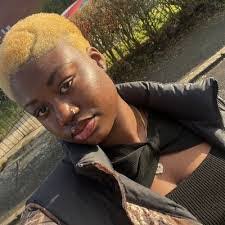 Brandy Shore's Instagram, Twitter & Facebook