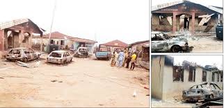 In a message sahred on facebook, the governor called on residents to remain calm. D1ojmt3 7 Mhxm