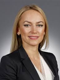 Ines Cooke's Instagram, Twitter & Facebook