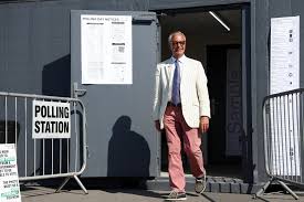 Nigel Farage Defeats ‘Trash Can’ to Win U.K. Special Election
