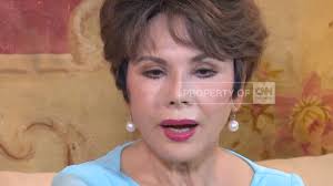 Anak presiden soekarno dari ratna sari dewi, karina/kartika soekarno, di rumahnya, jalan suwiryo 45, menteng, jakarta, 1984. Insight With Desi Anwar Kenangan Ratna Sari Dewi Akan Presiden Soekarno Bag 1 2 Youtube