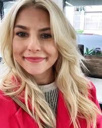 Laura Burke (@lauraburkemusic) • Instagram photos and videos