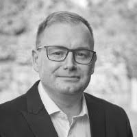 Gillian Hanson Email & Phone Number