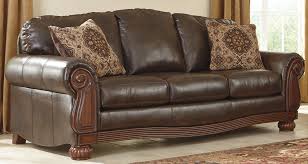 Rodlann Durablend Classic Traditional Sofa American Home Albuquerque Nm Sofa American Home Furniture Traditional Sofa