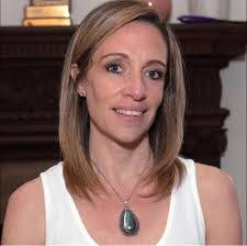 Lisa Hintze's Instagram, Twitter & Facebook