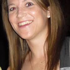 Lizzie Lowe (@LizzzLowe)