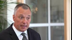 Daniel Winkelman's Instagram, Twitter & Facebook