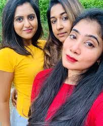 Patricia Moses's Instagram, Twitter & Facebook