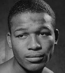 Sugar" Ray Robinson, 1940s and 50s superstar and two-division world  champion. #boxing #history #boxeo #boxe #boxen #historia #oldschool  #vintage #throwback #classic #boxingheads #boxinglife #boxingtraining  #boxinggym #sports #legend #Legends #legendary ...