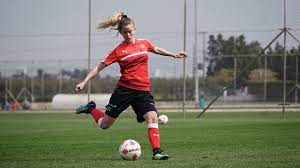 Im januar 2014 absolvierte sie ihr erstes von bisher 33 länderspielen für die schweiz. Schweizerischer Fussballverband Marilena Widmer Wechselt In Die Bundesliga