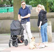 Flynny's son jack is a big fan of david walliams' books so took over the reins from his dad when it came to this interview! David Walliams And His Model Wife Lara Stone Split David Walliams Lara Stone Family Moments David