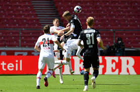 Gelbe karte) sowie thommy (bank) spielten. Pellegrino Matarazzo Und Der Vfb Stuttgart Haben Gegen Arminia Bielefeld Mit 0 2 Verloren Stuttgarter Nachrichten