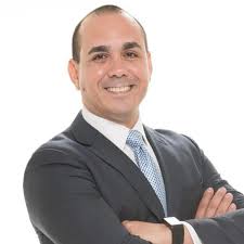 Orgulloso de mi sobrina Carola!  http://www.bryantbulldogs.com/information/Hall_of_Fame/2015/HallofFamePierluisi